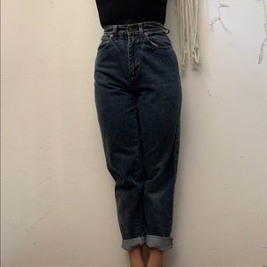 Vintage high-waist mom jean